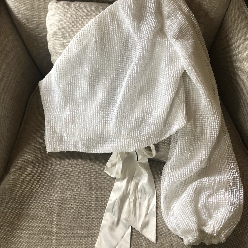 Brand New White top from M Boutique